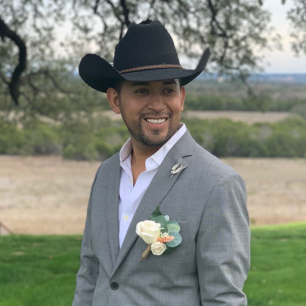 Meet your Posher, Juan Enrique Velázquez